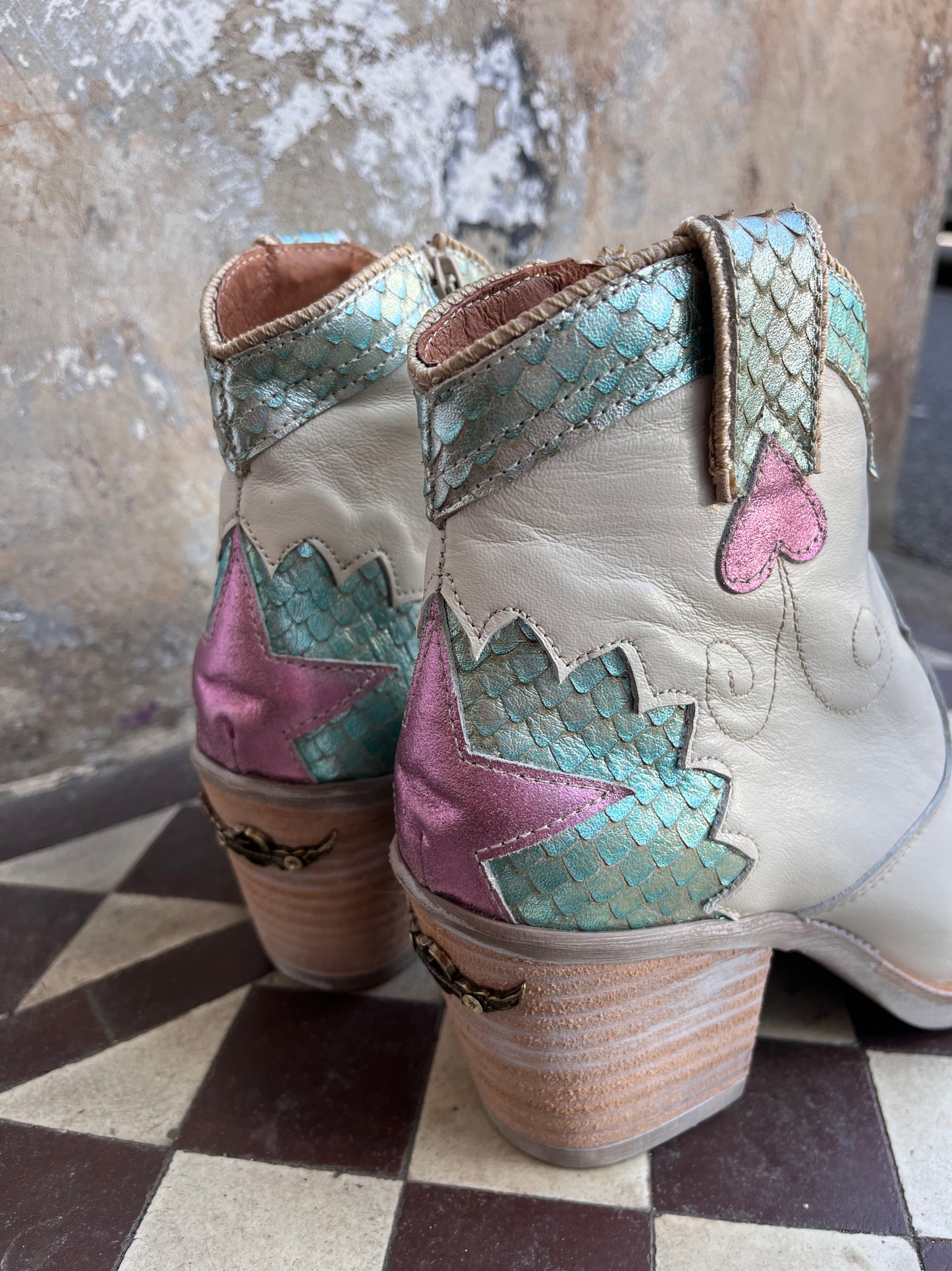 Nemonic Boots - star & hearts