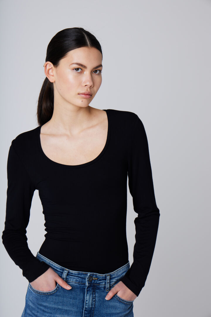ICHI Zola Plain Basic Top - Black