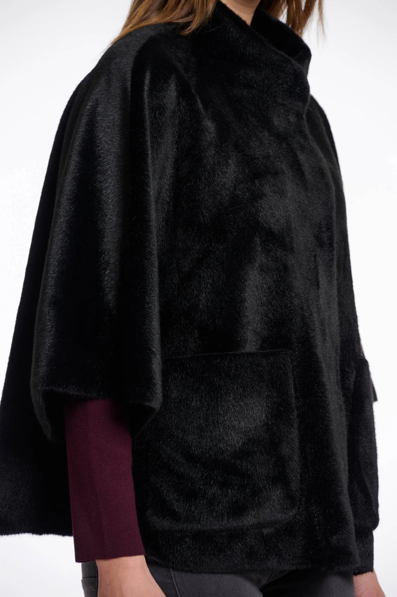 R&P Dewi Cape - Black