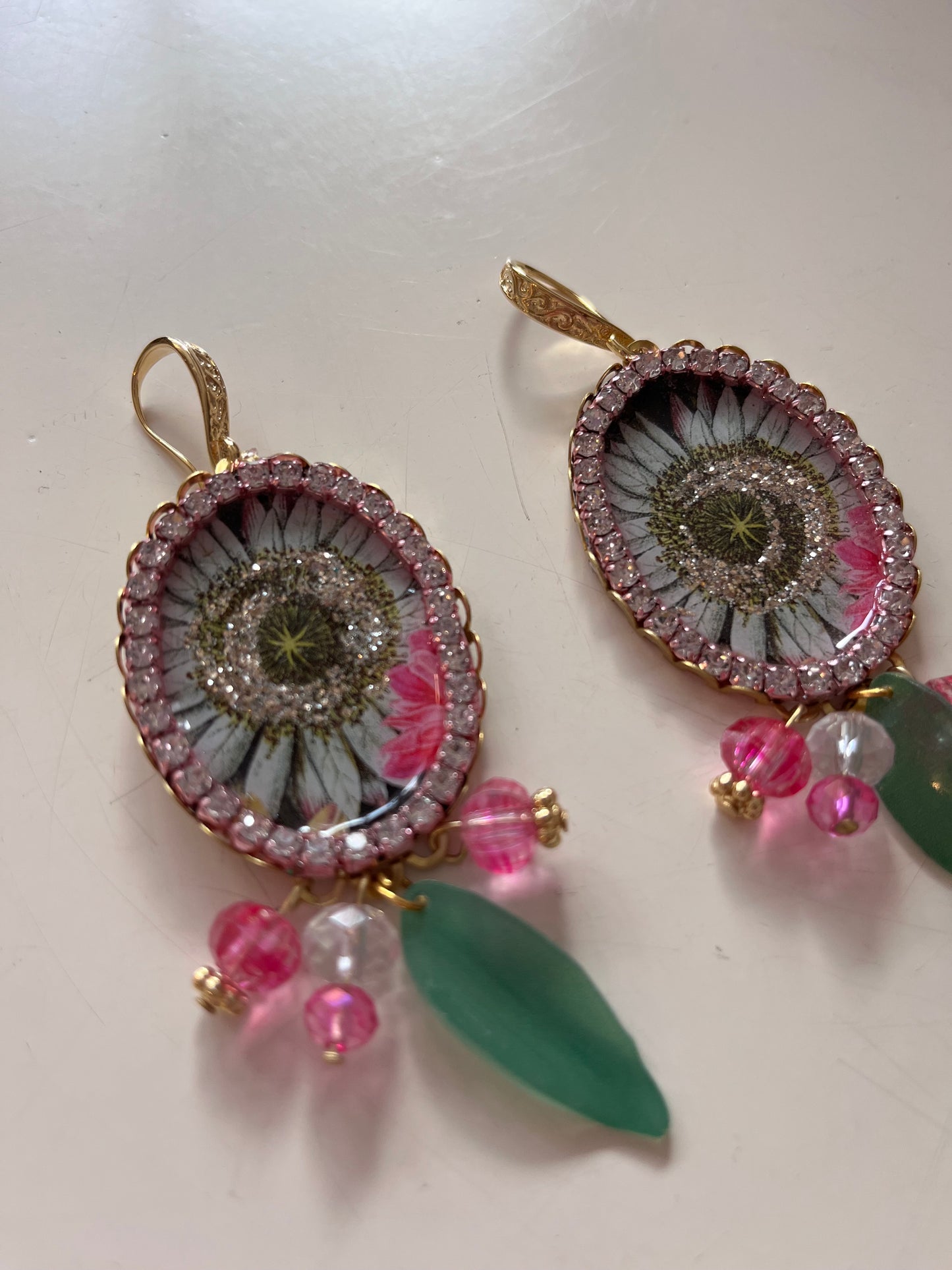 DW Cameo Earrings - pink