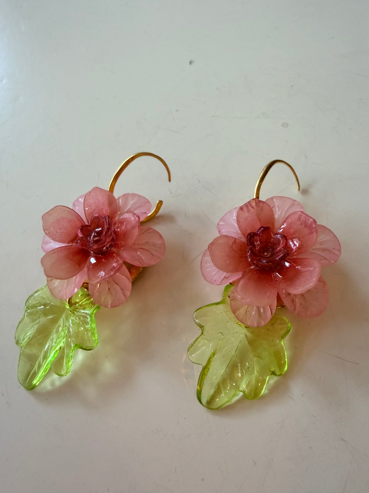 DW Flower Earrings - pink/green