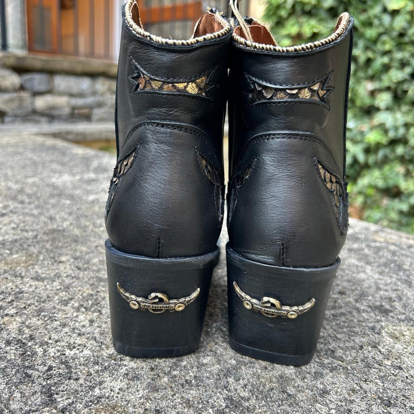 Nemonic boots - black/bronze