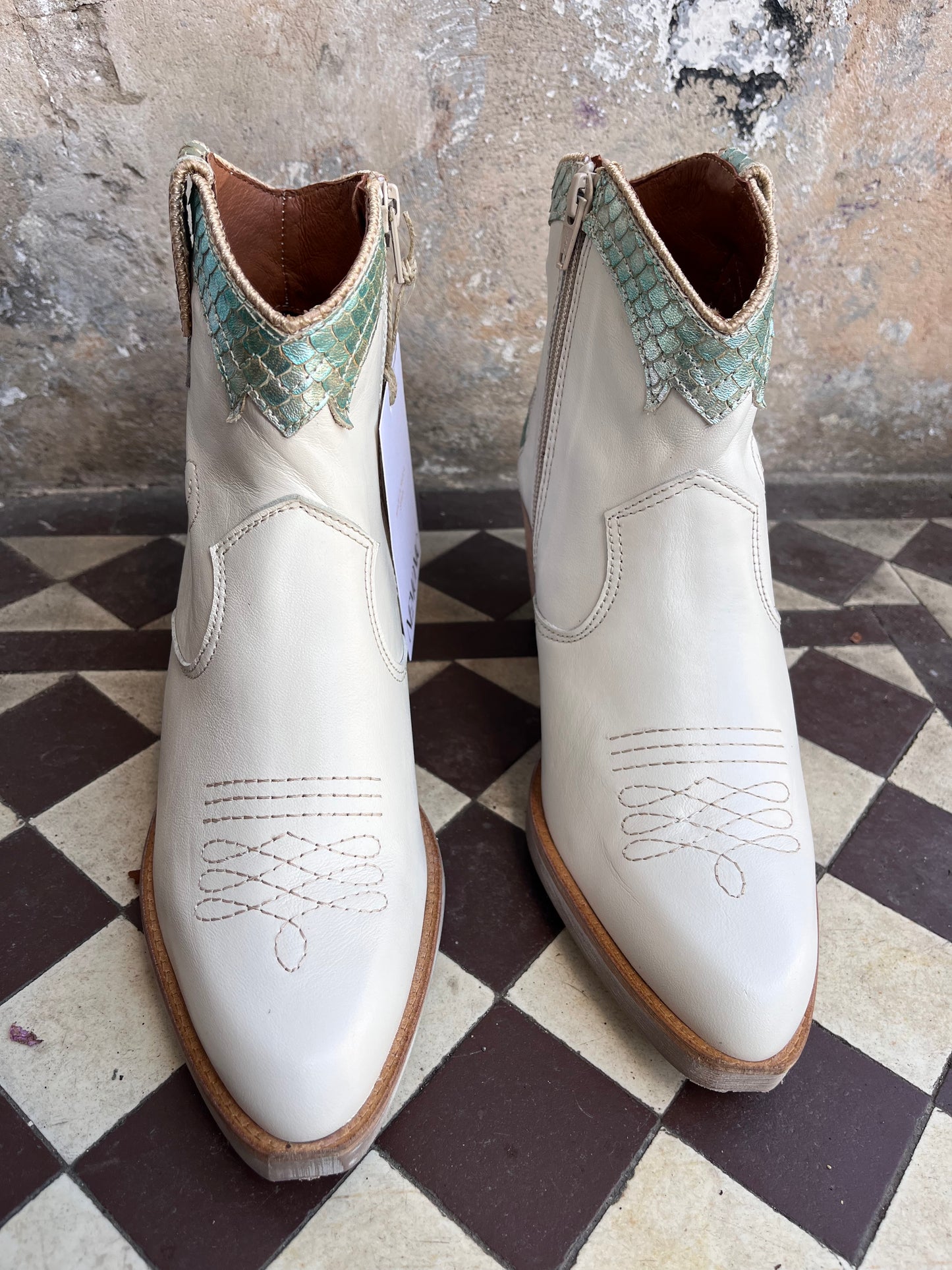 Nemonic Boots - star & hearts