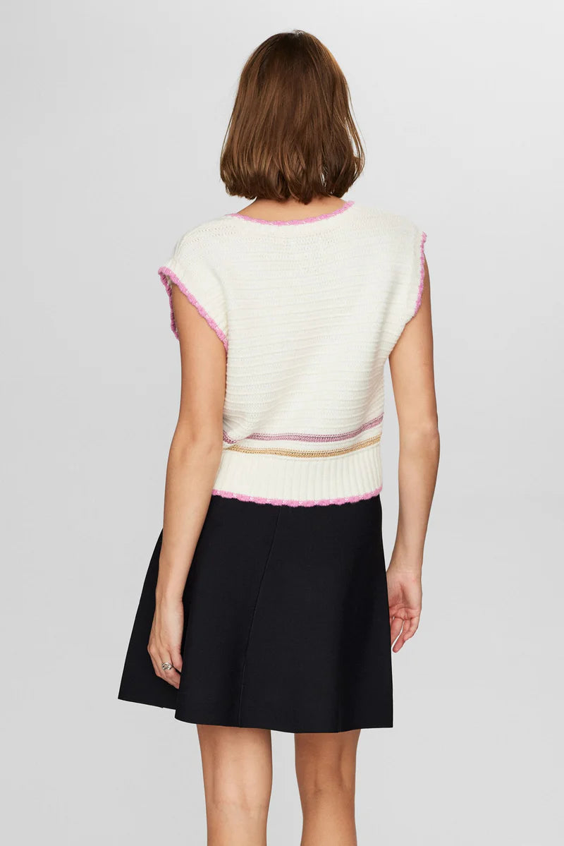 Numph Artsy Vest