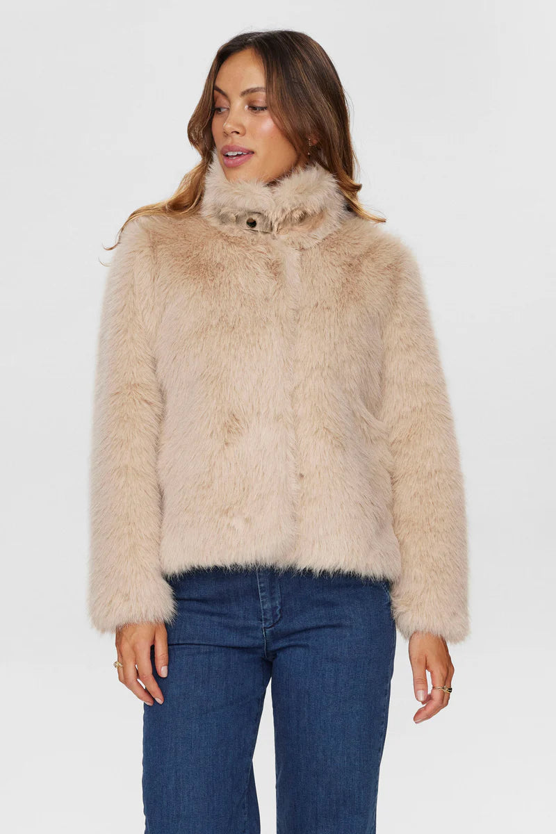 Numph Windy Fur Jacket