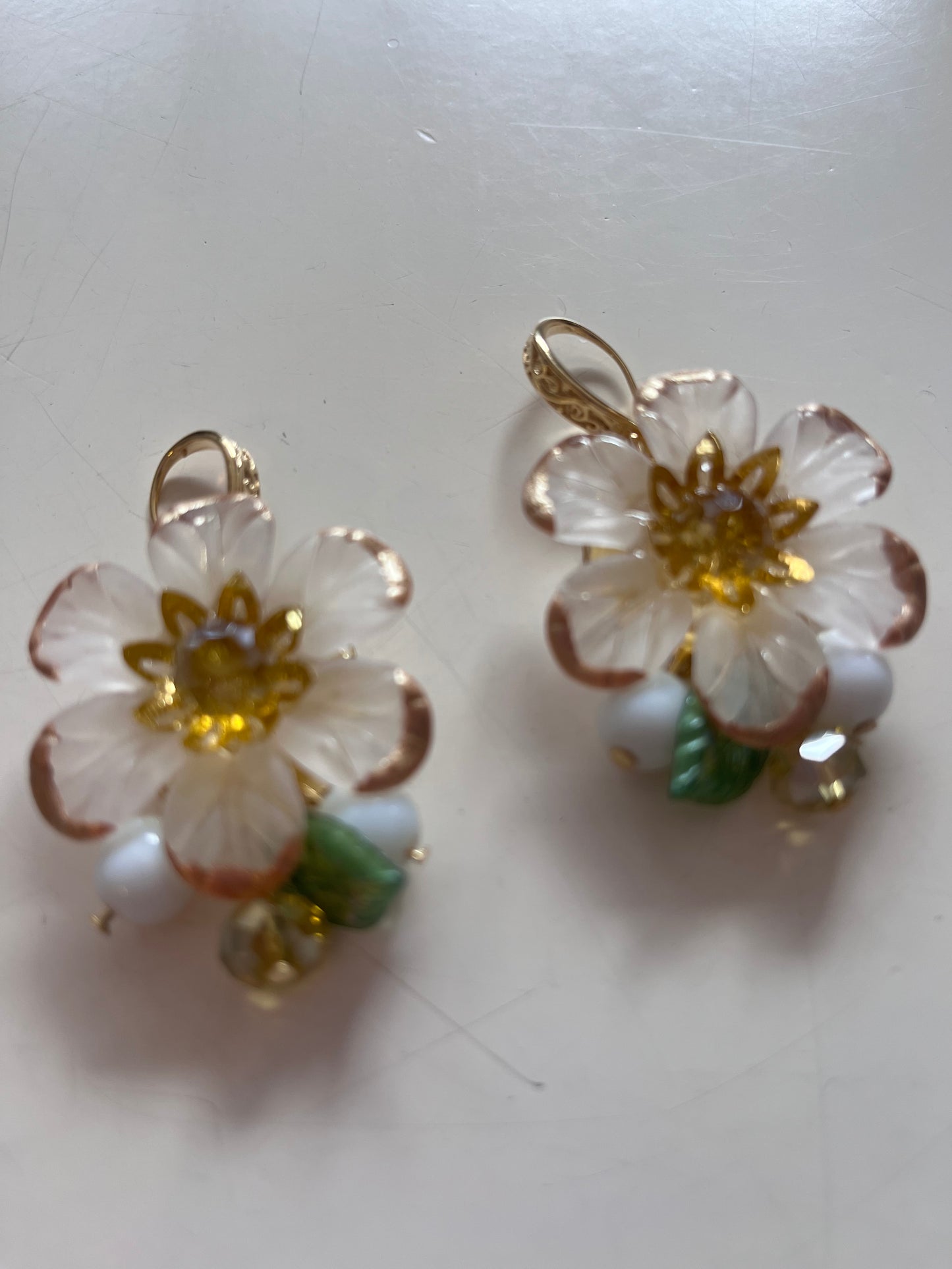 DW Flower Earrings - clear/yellow (2)