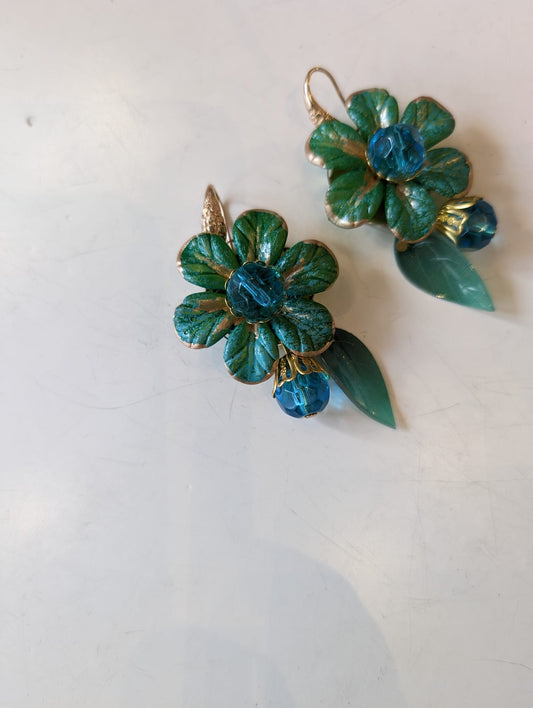 Flower earrings - emerald