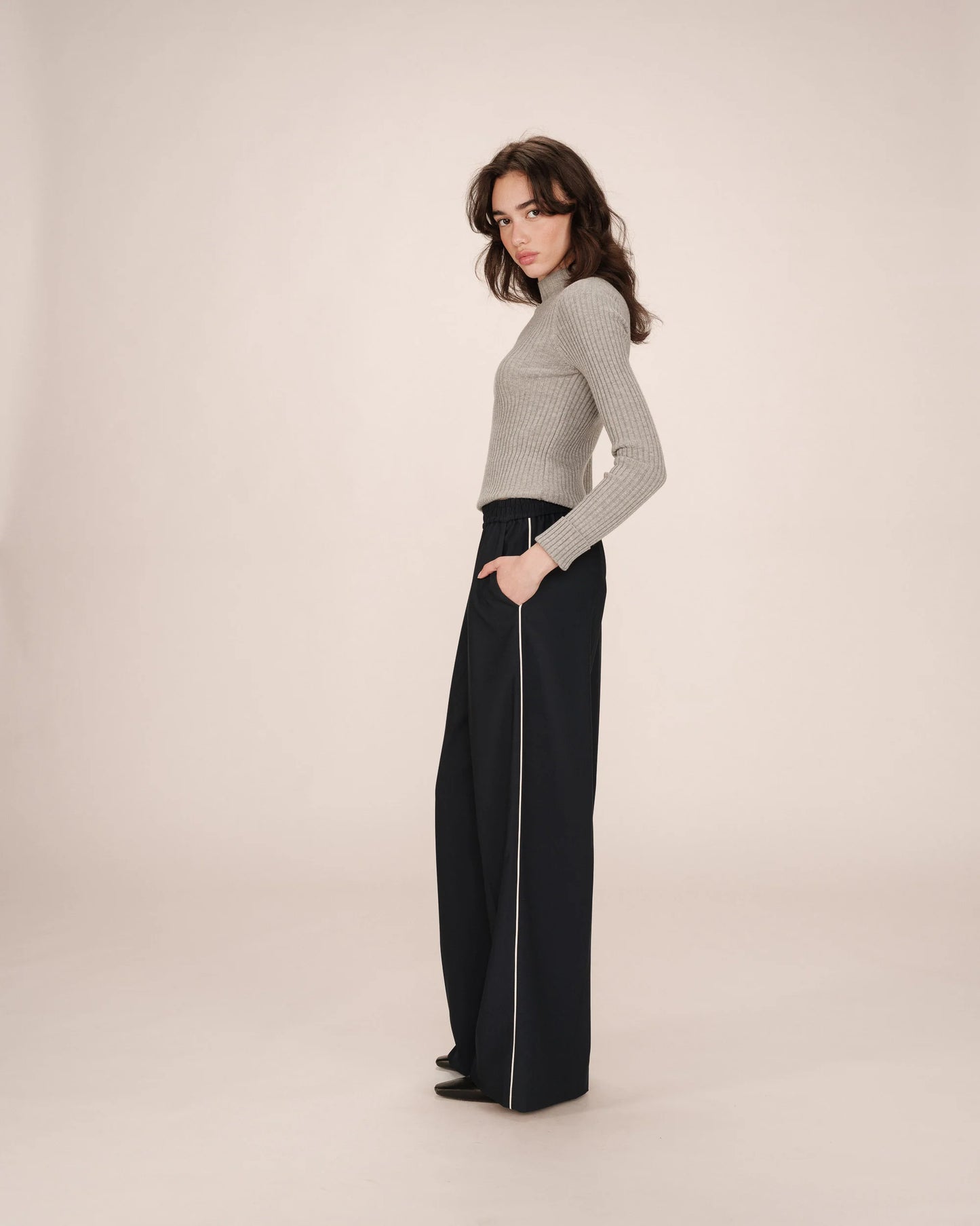 G&M Sweeney Trousers - navy