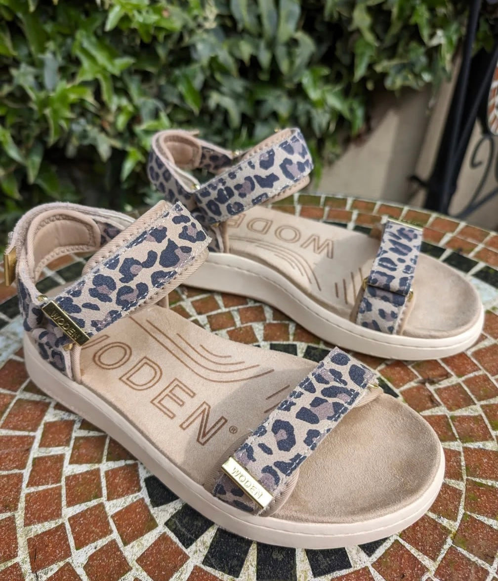 Woden Line sandals - leopard