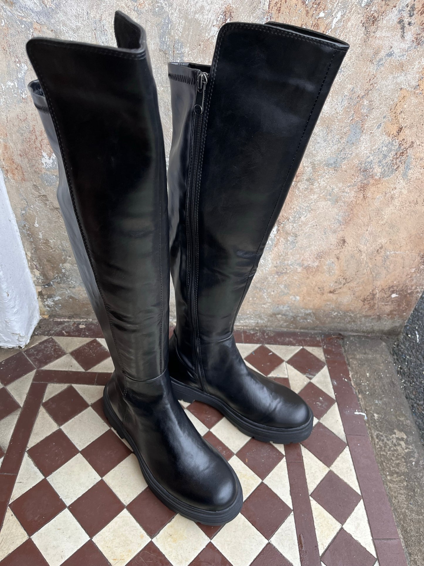 MT Over Knee Boots - black