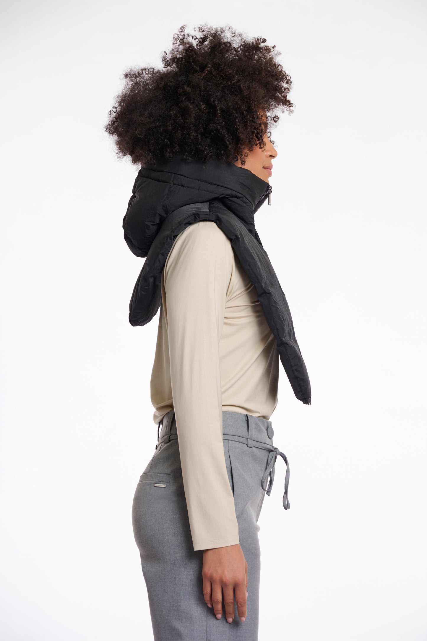 R&P Tabita Padded Hood - black