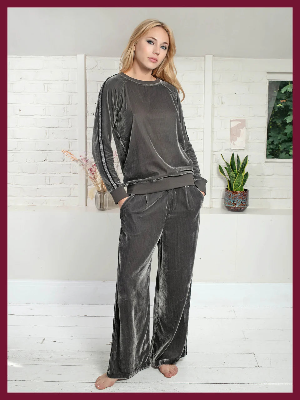Nooki Penelope Velvet Sweater - Mink