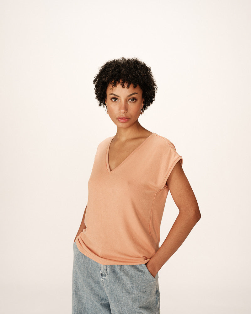 Grace & Mila Prosper Tee