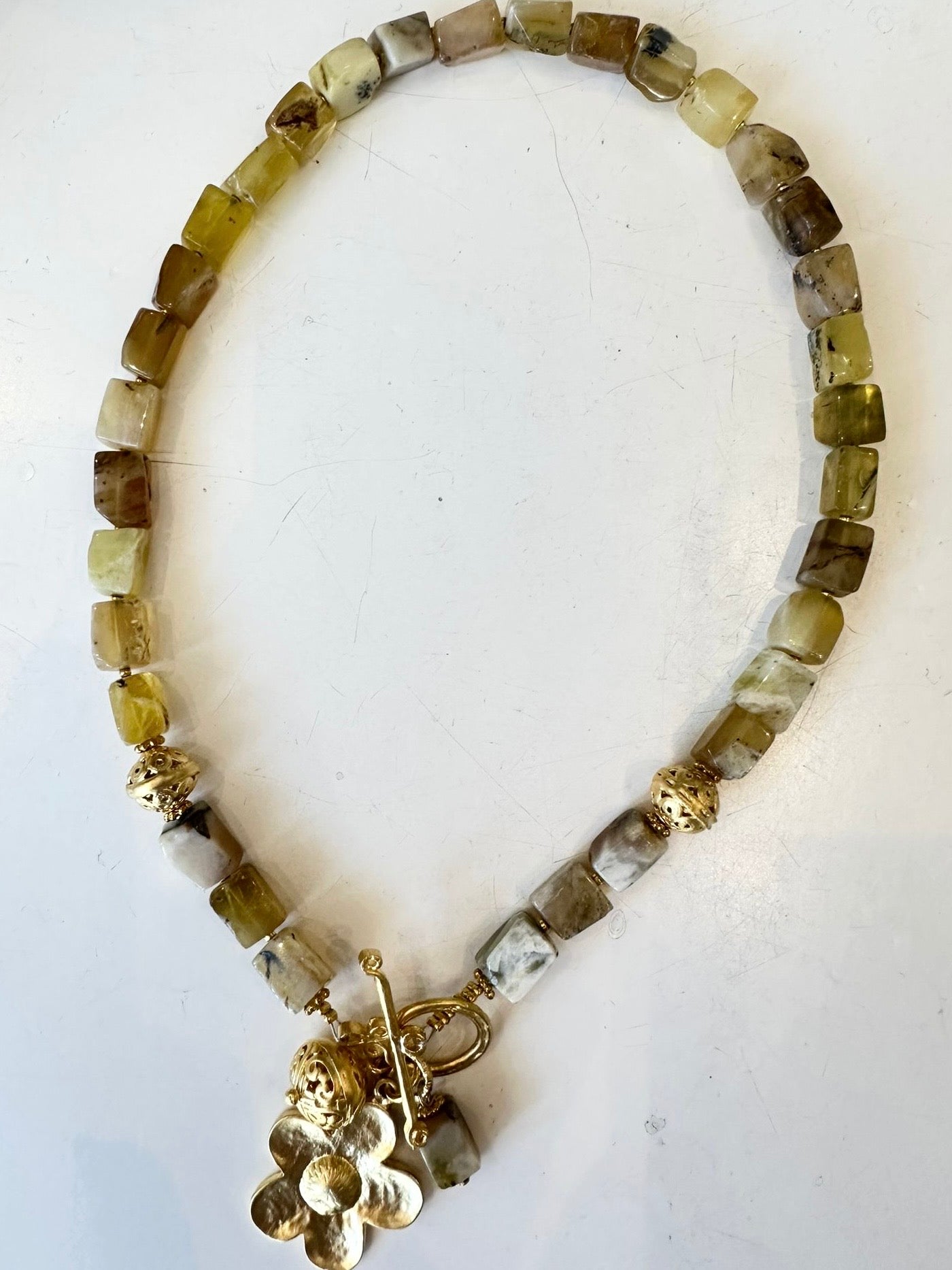 DW Flower Power Necklace - yellow opal