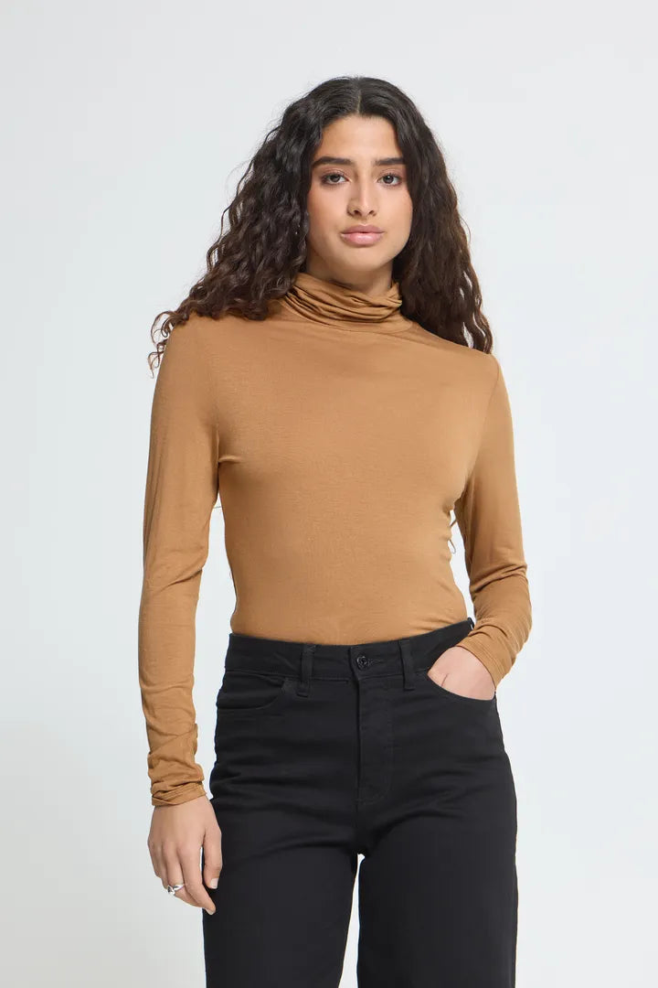 ICHI Philuca Long Sleeve Polo - Toasted Coconut