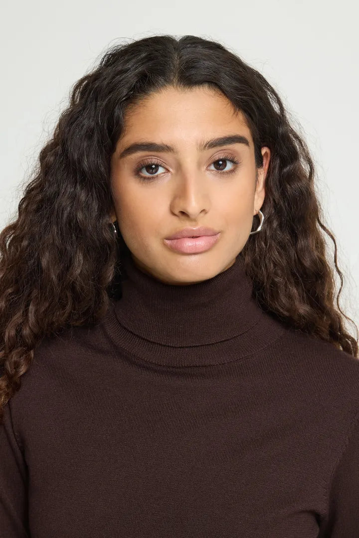 ICHI Luls Roll Neck Jumper - Chocolate