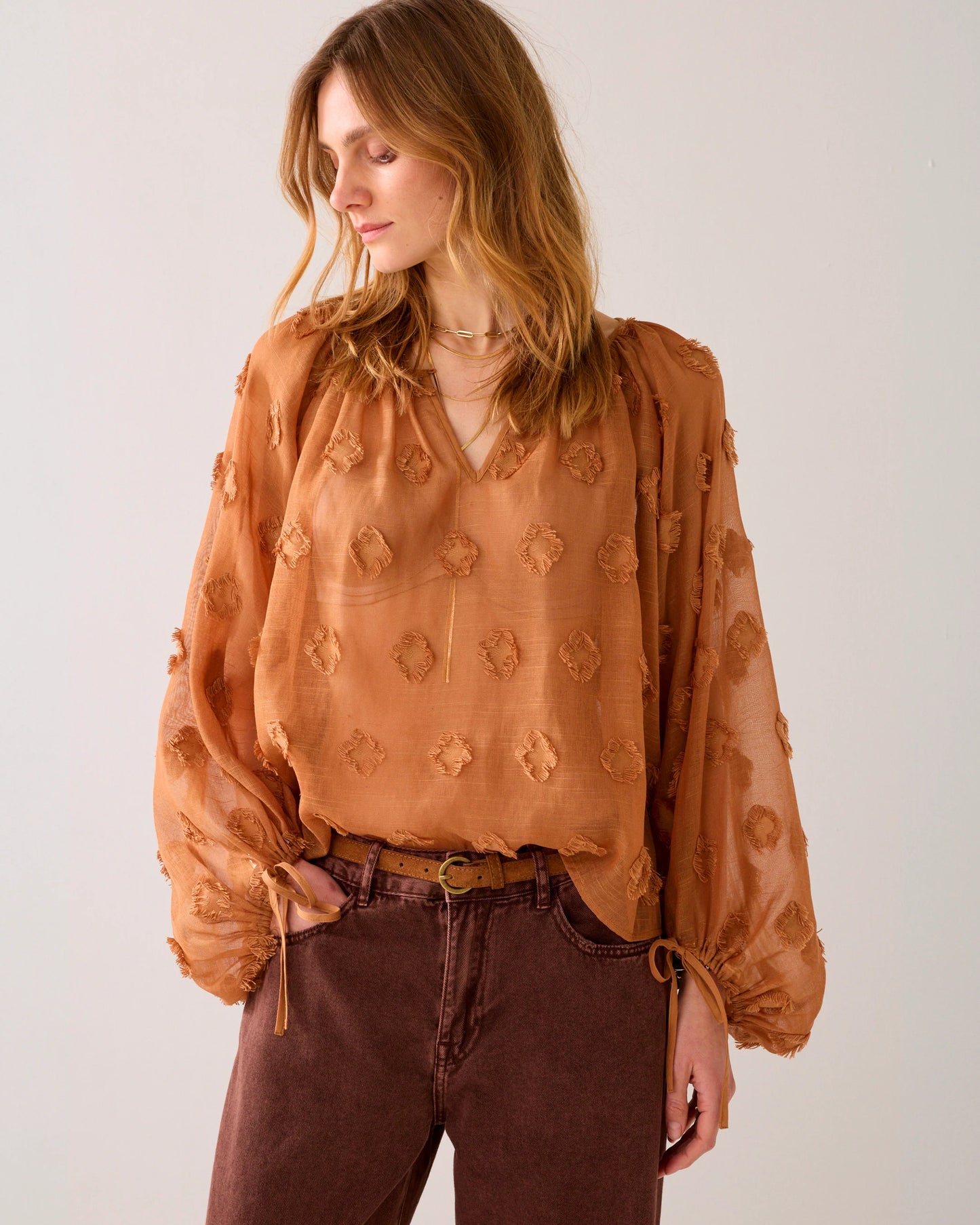 Summum Transparent Top with 3D Dots - Cinnamon