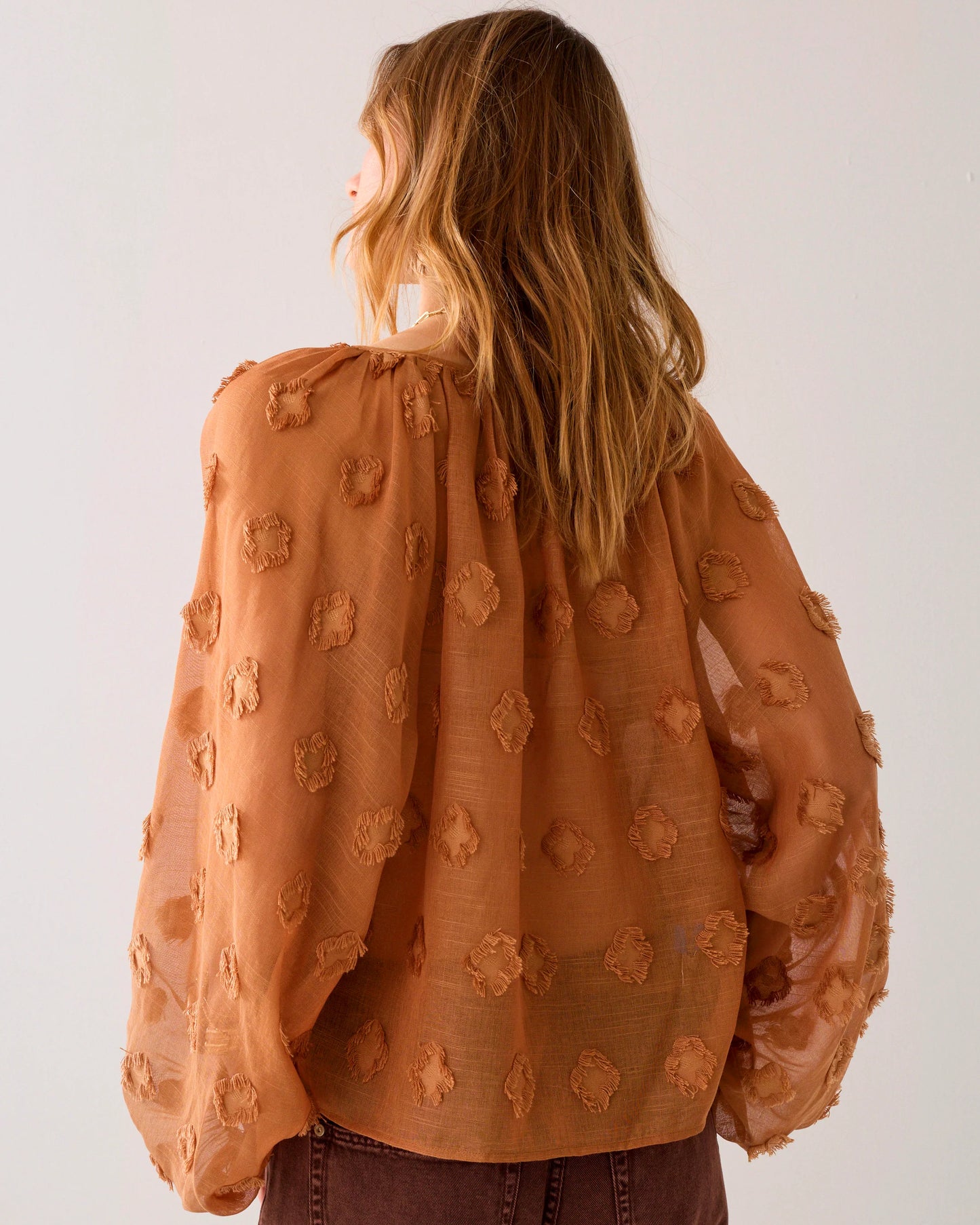 Summum Transparent Top with 3D Dots - Cinnamon