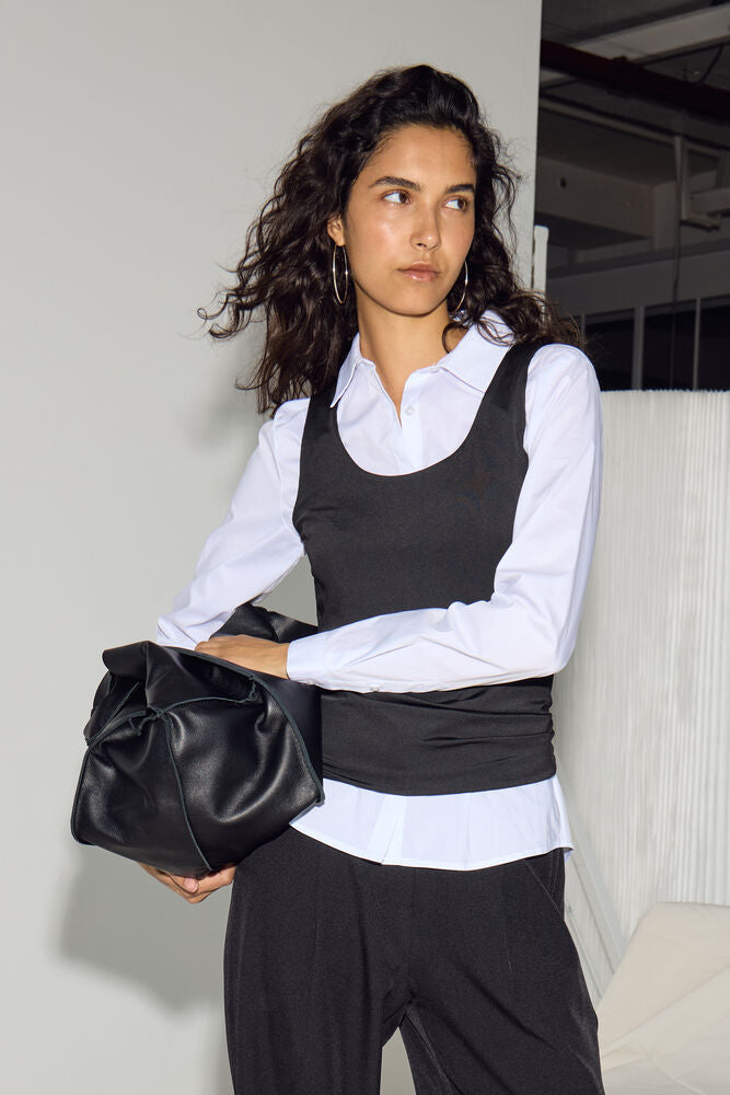 ICHI Gro Vest Top - Black