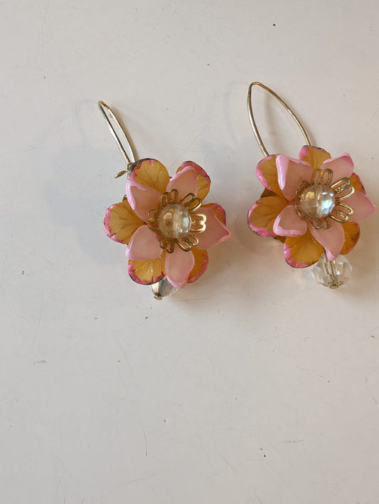 DW Flower Earrings - peach