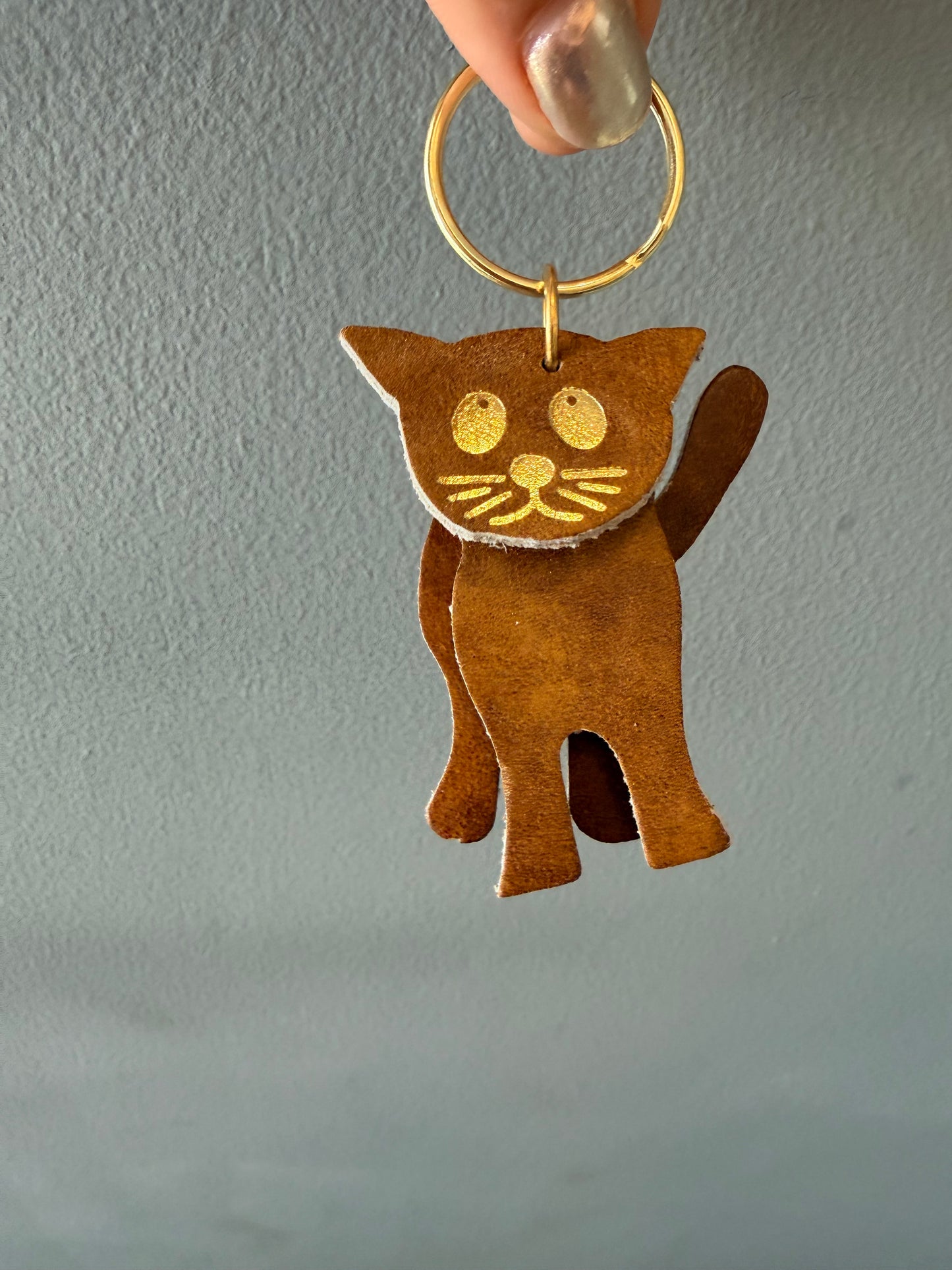 Leather cat keyring