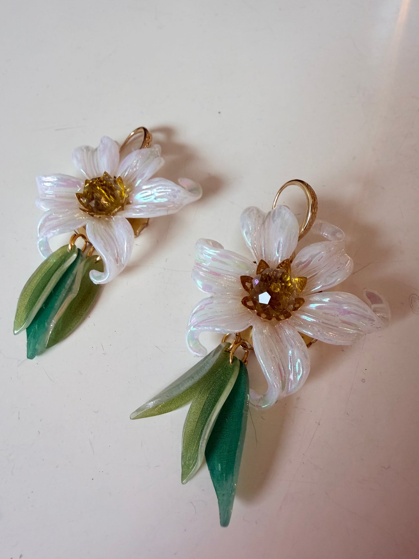 DW Flower Earrings - lily/yellow