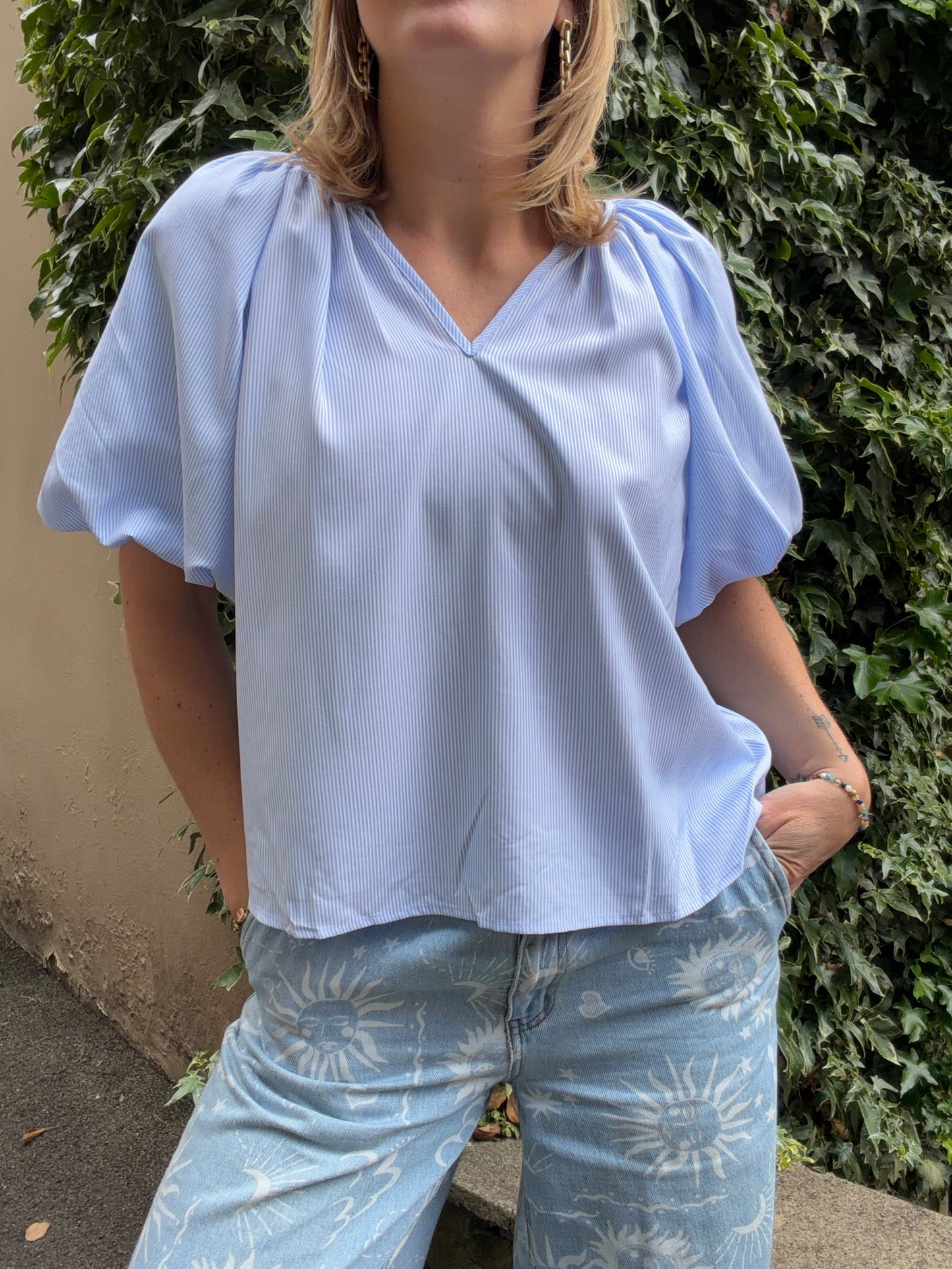 Embroidered sleeve blouse - blue