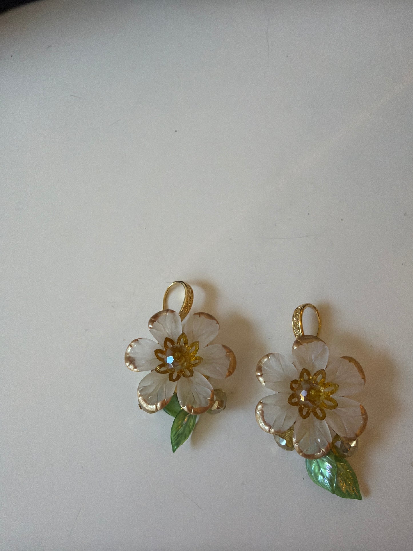 DW Flower Earrings - clear/yellow