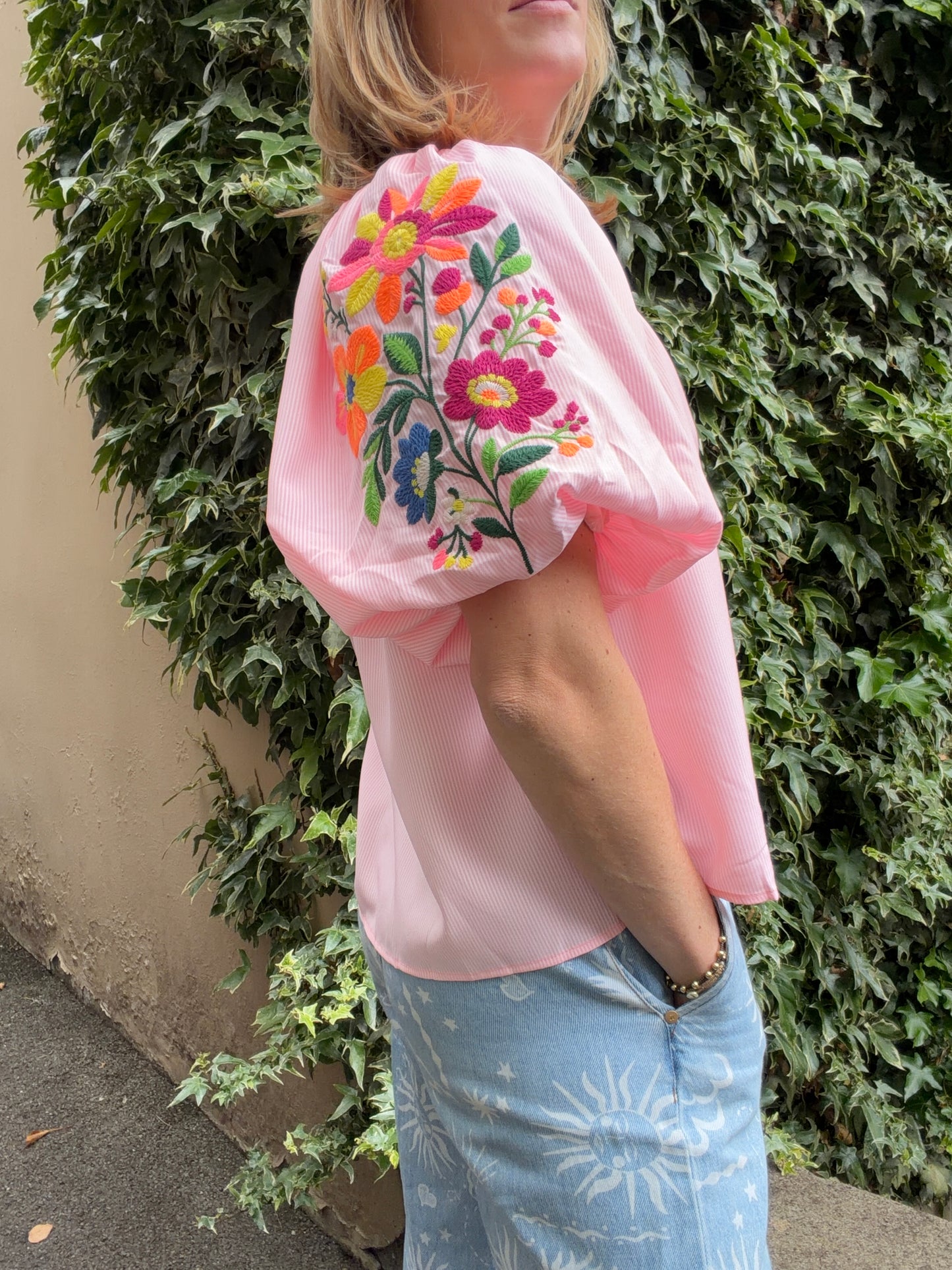 Embroidered sleeve blouse - pink