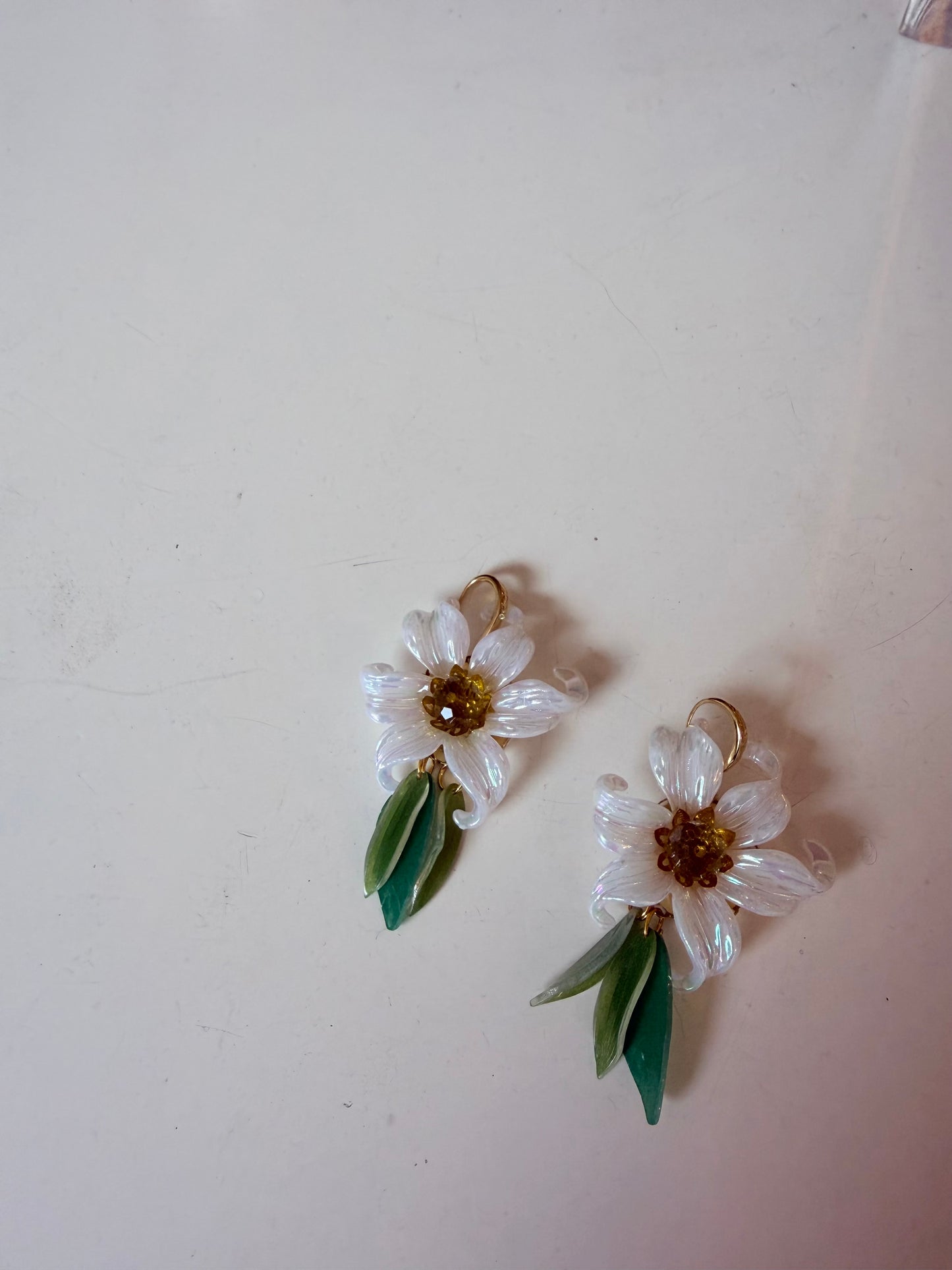 DW Flower Earrings - lily/yellow
