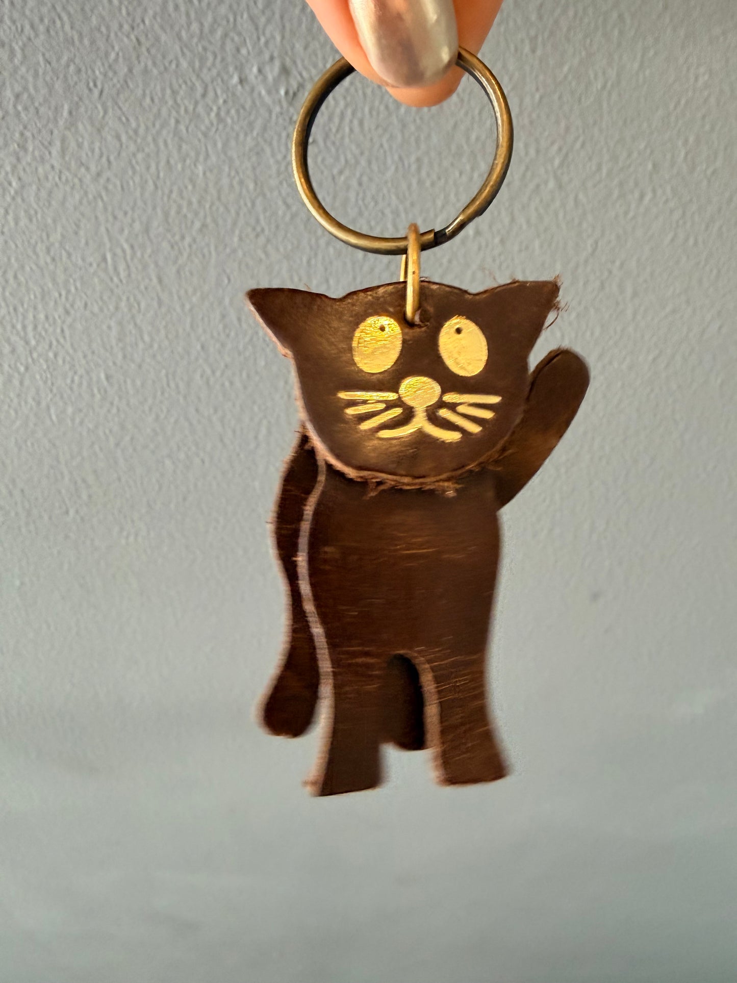 Leather cat keyring