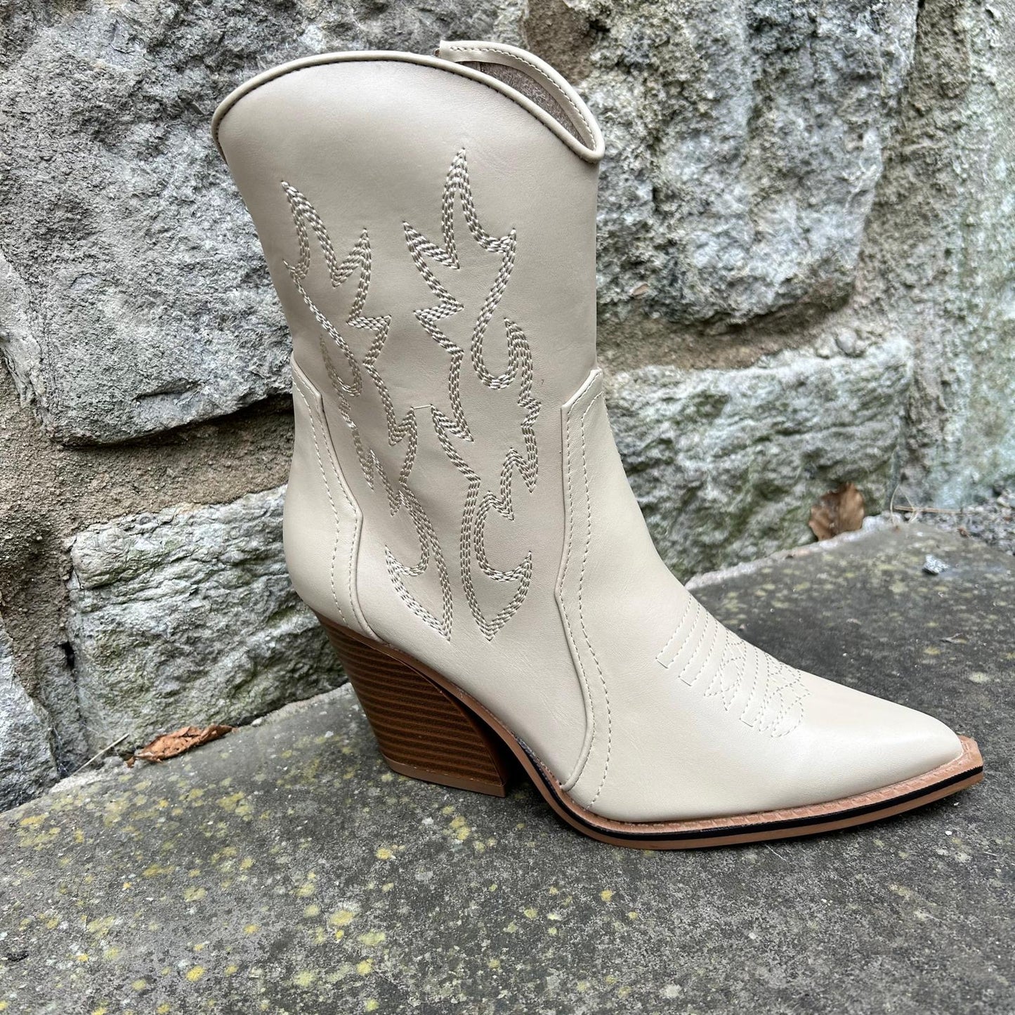 Western boots - cream