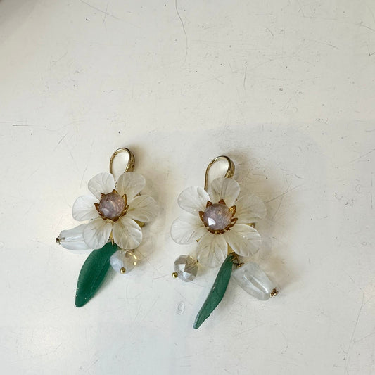 DW Flower Earrings - clear/emerald