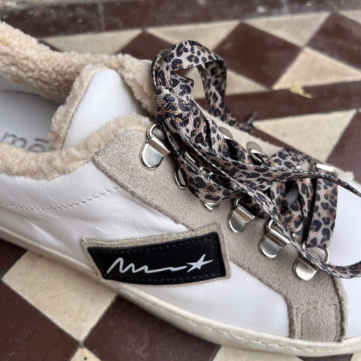 Meline sheepskin trainers - white