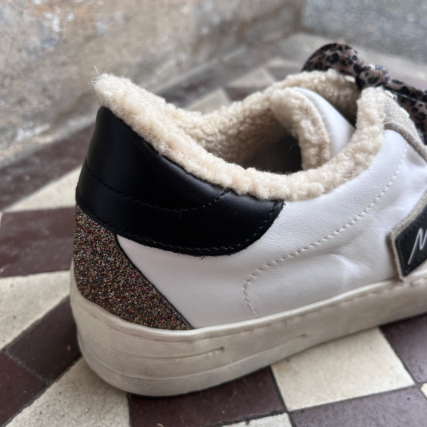 Meline sheepskin trainers - white