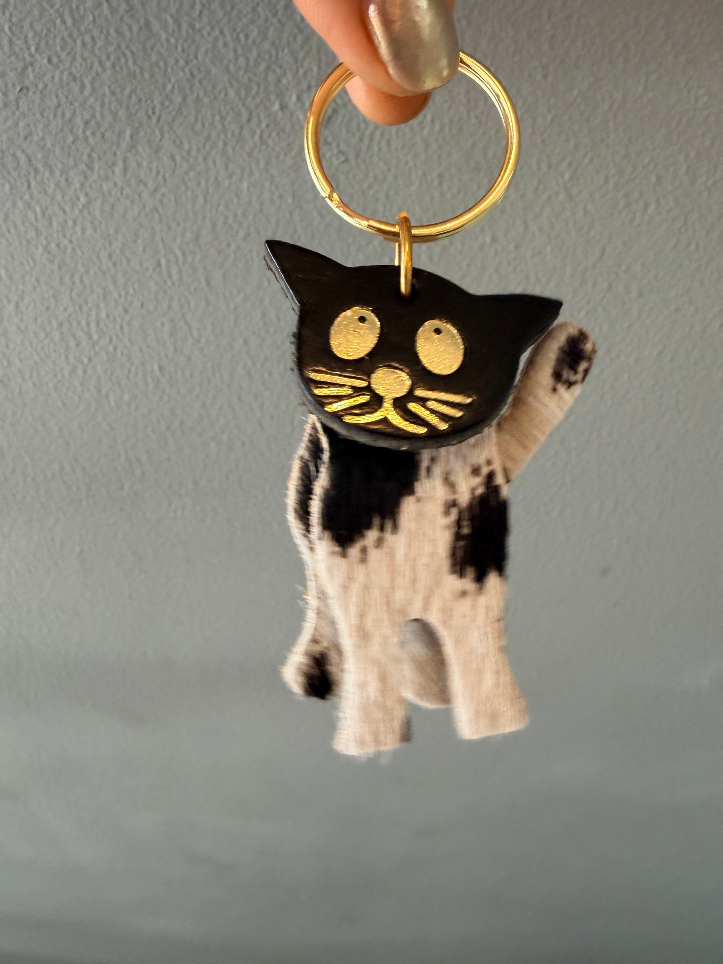 Leather cat keyring