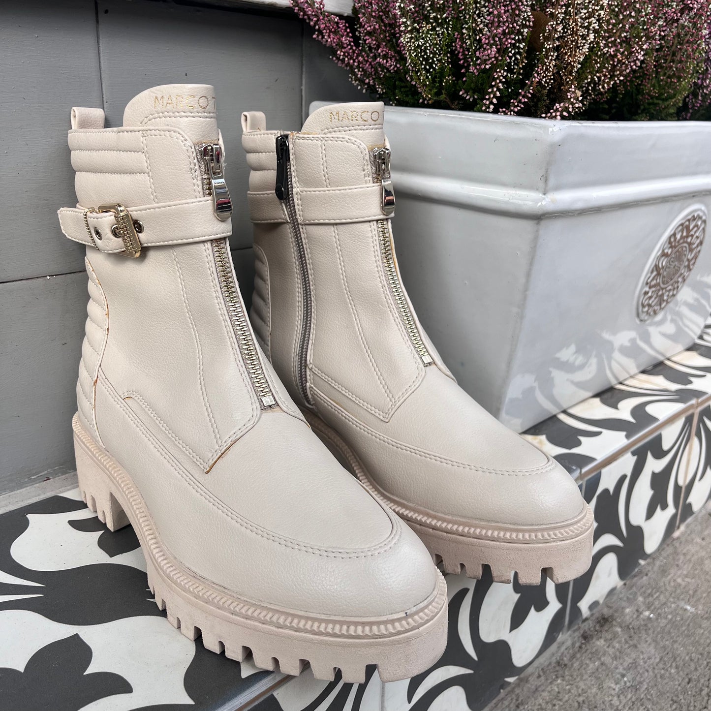 MT gold zip boots - cream