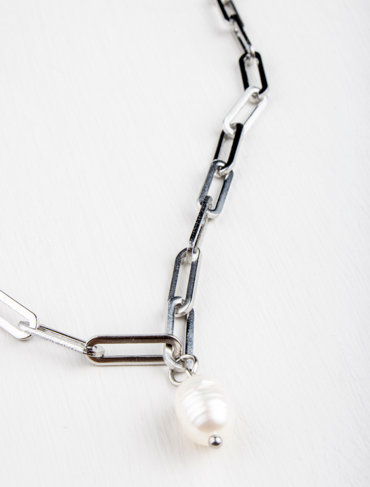 Olia pearl link pendent- 2 colours