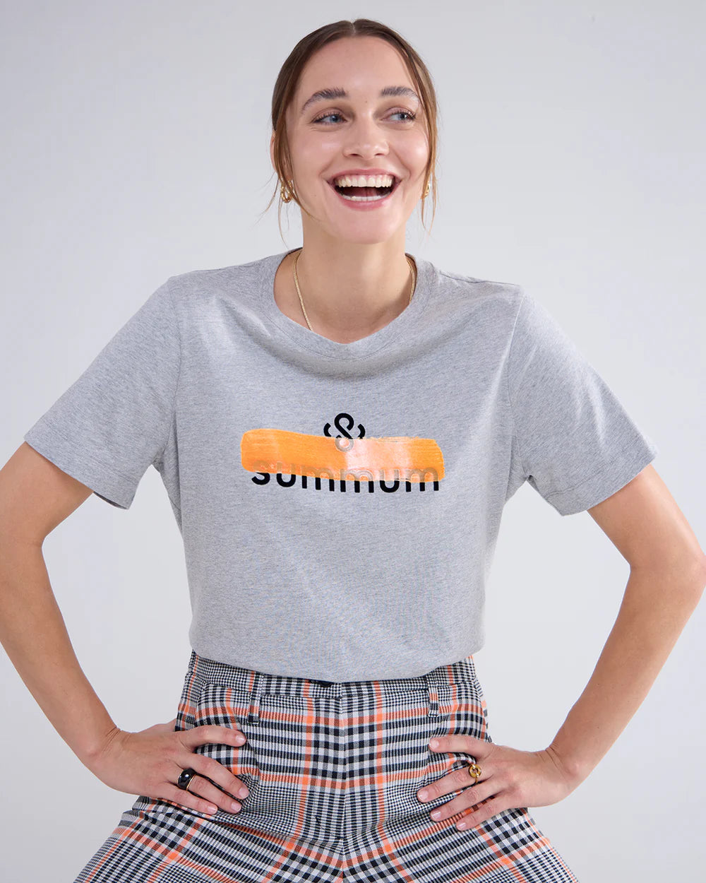 Summum Round Text T-shirt