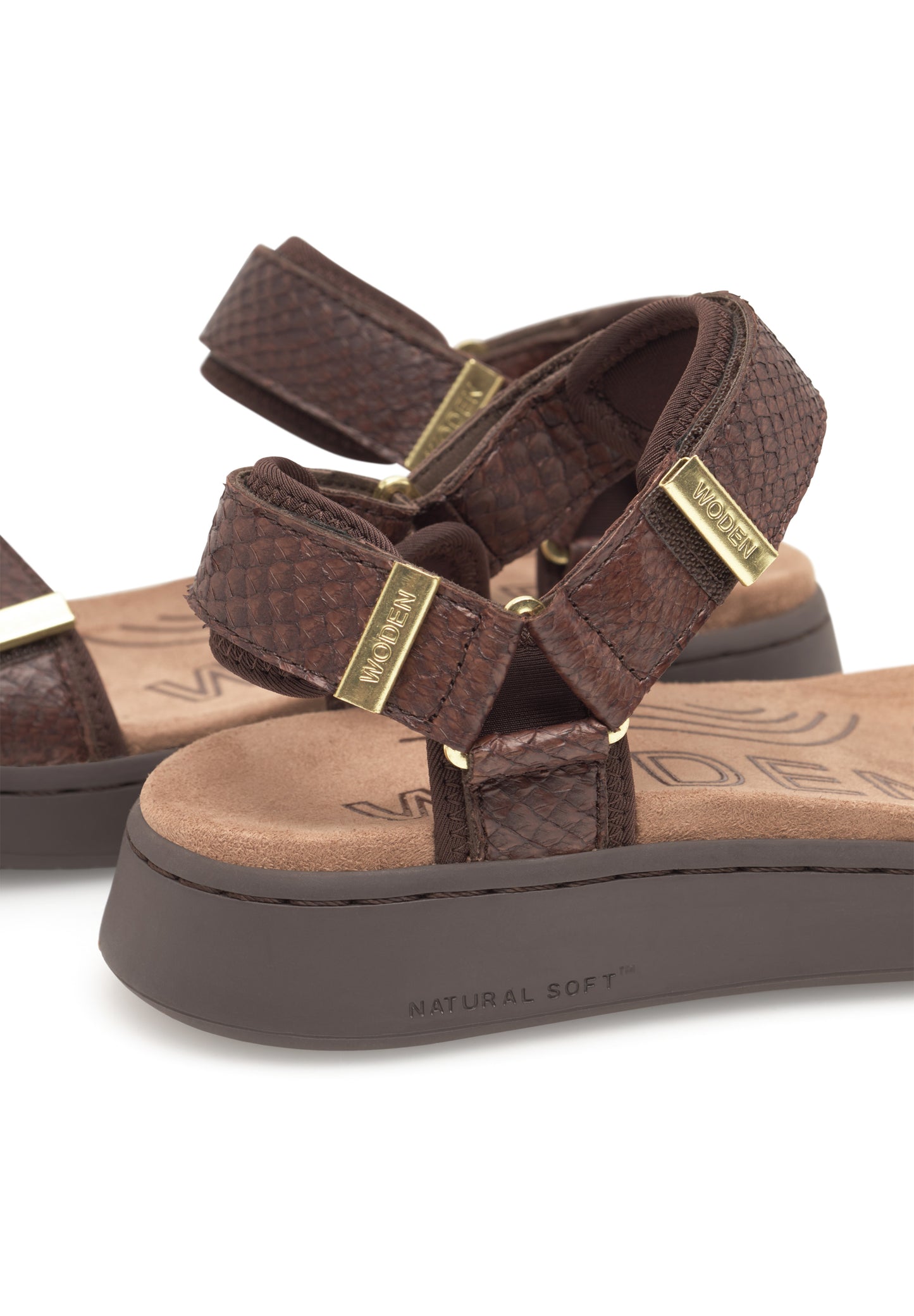 Woden Line Fish Sandals - chocolate