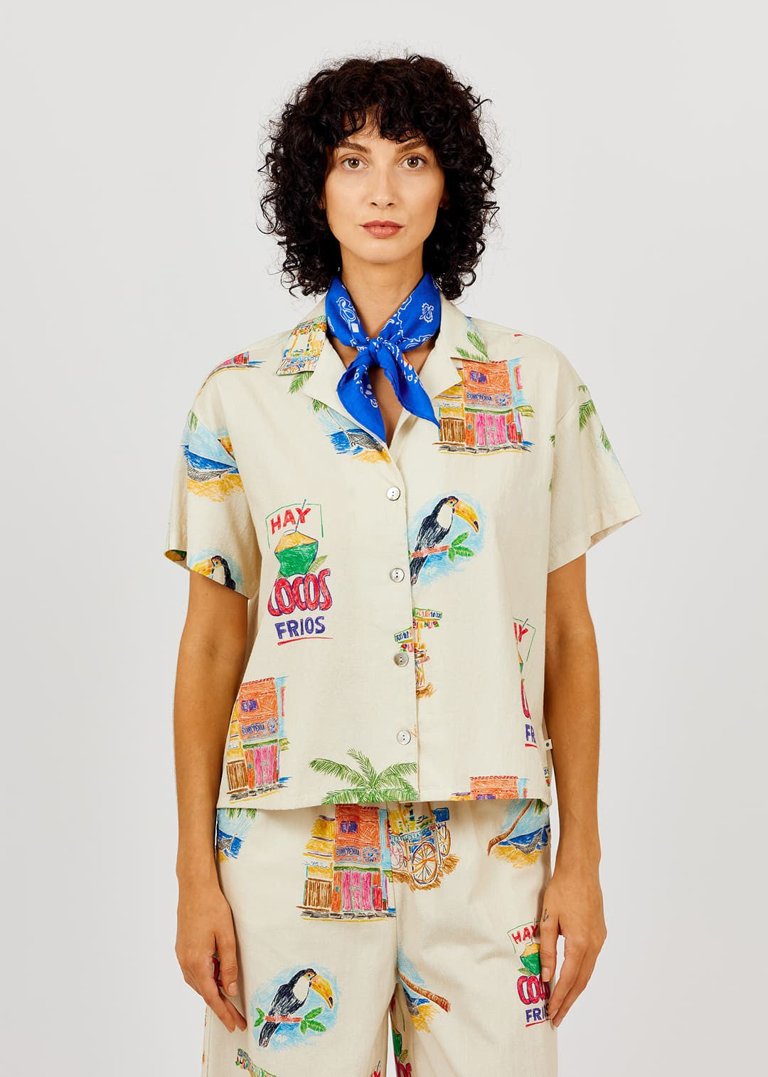 AP Cocos Frios Shirt