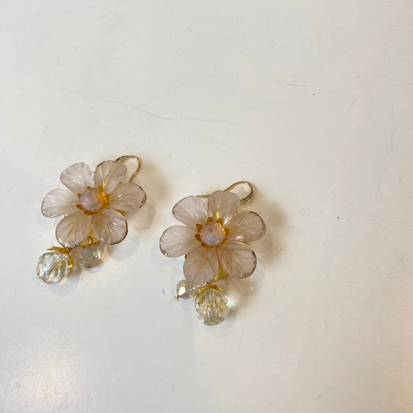 DW Flower Earrings - nude