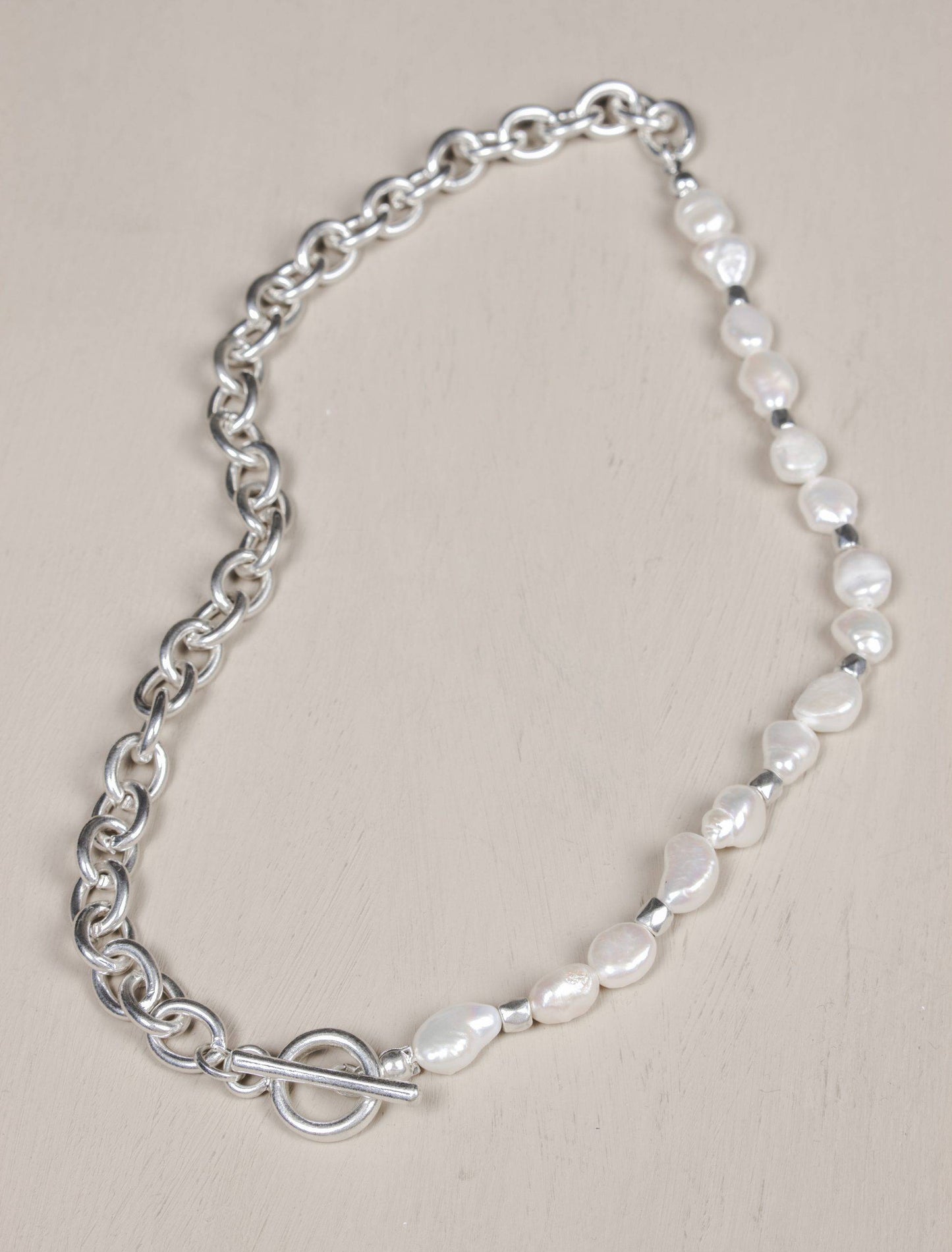 Olia Brittany Necklace - silver/pearl