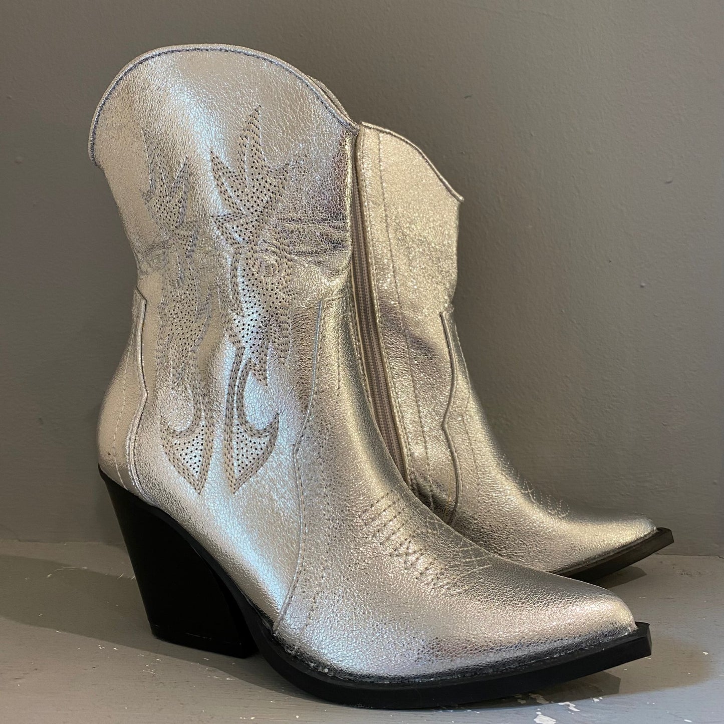 Western boots - silver
